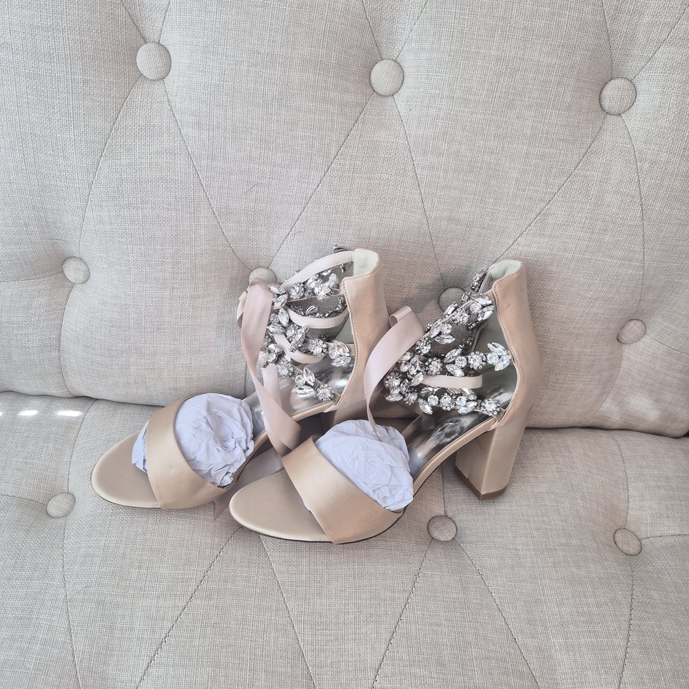 Embellished Champagne/Blush Satin Block Heel Sandals Size 9/40